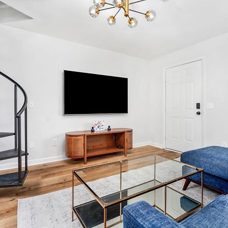 Remodeled And New - Walk To Downtown Auburn Lejlighed Eksteriør billede
