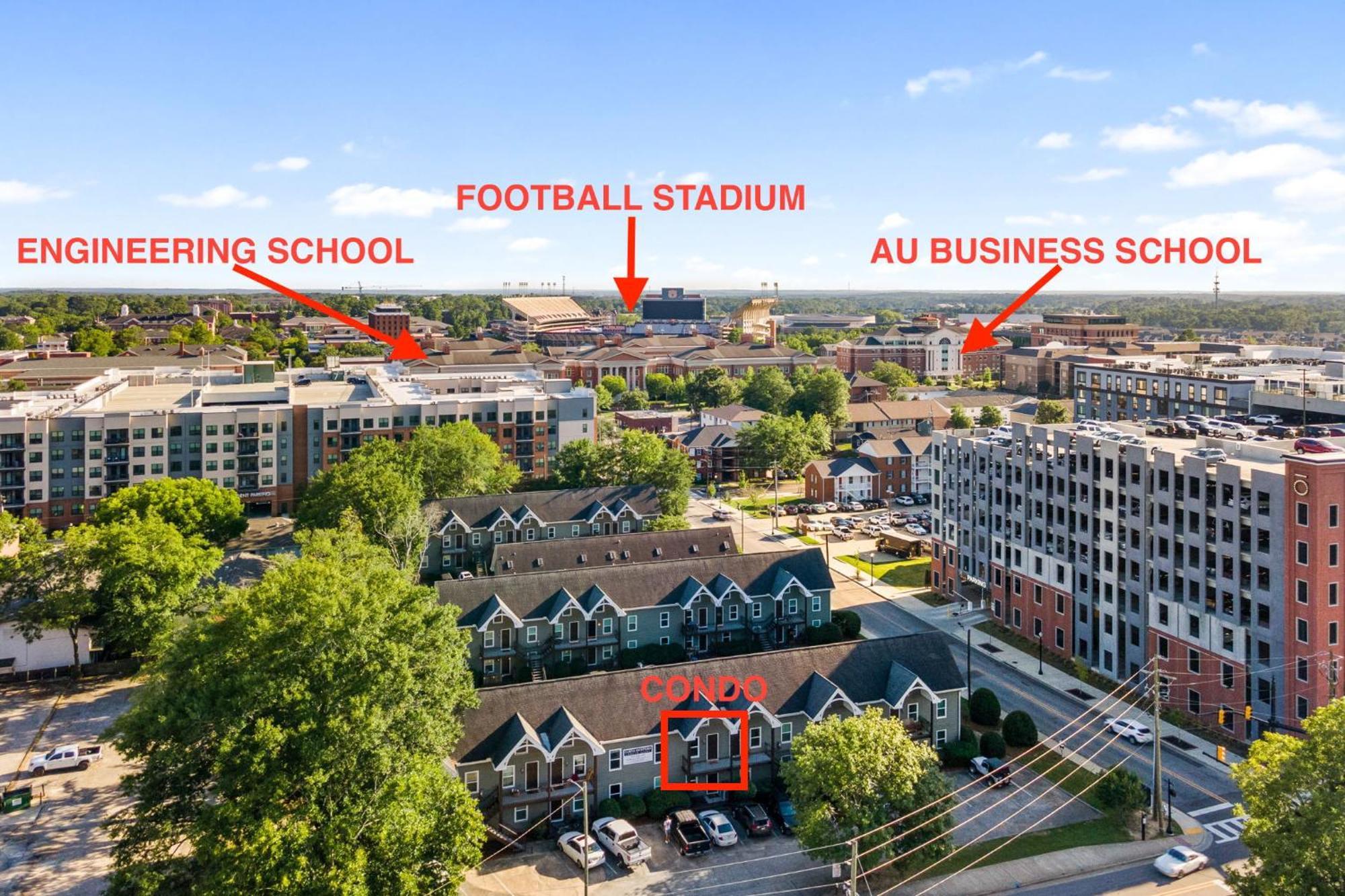 Remodeled And New - Walk To Downtown Auburn Lejlighed Eksteriør billede
